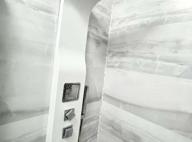 Apollo 2 * Βουκουρέστι