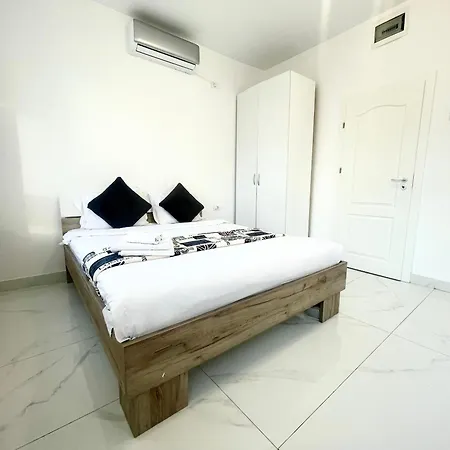 Apollo 2 * בוקרשט